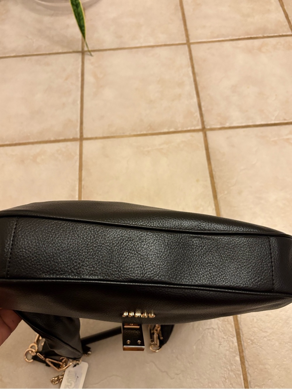 NWT GUESS Brooke Hobo Shoulder Bag Black Gold Hardware Luxury Classic Charm - Picture 4 of 11
